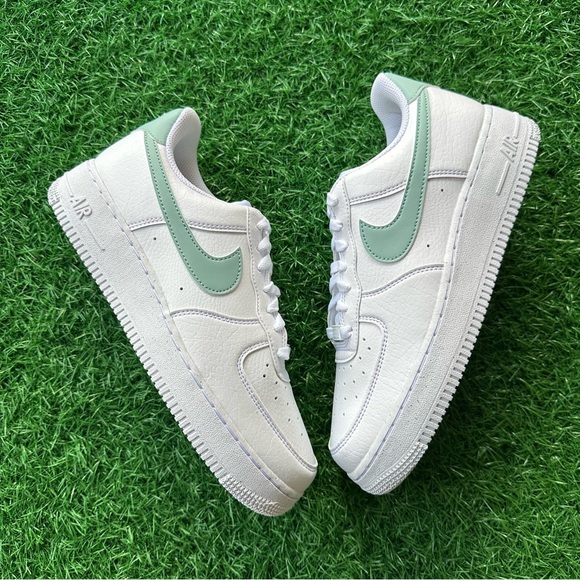 Nike Air Force 1 ‘07 NN White / Cannon White - Picture 13 of 14